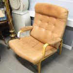 589 7042 ARMCHAIR